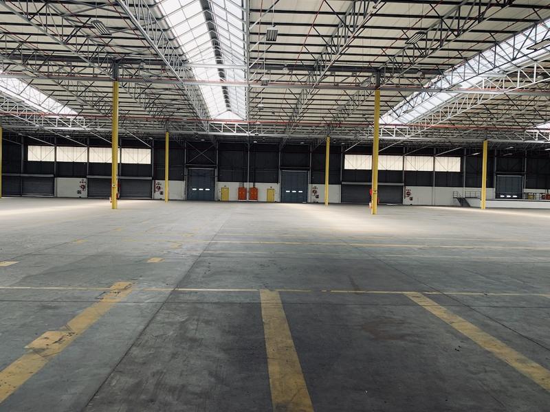 To Let commercial Property for Rent in Montague Gardens Western Cape